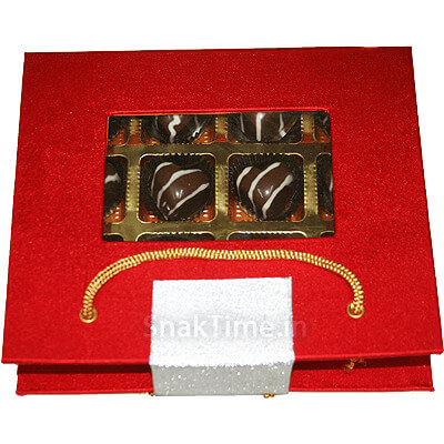 Blasta 12 Hearts Chocolate Gift Box Red