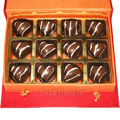 Blasta 12 Hearts Chocolate Gift Box Red