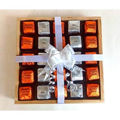 Assorted Chocolate Gift Hamper For Gift V1102