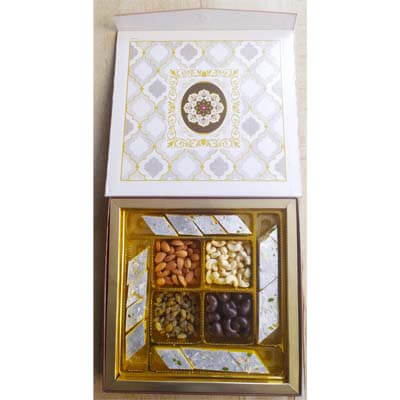 Dryfruit Sweet Chocolate Combo Gift STM104